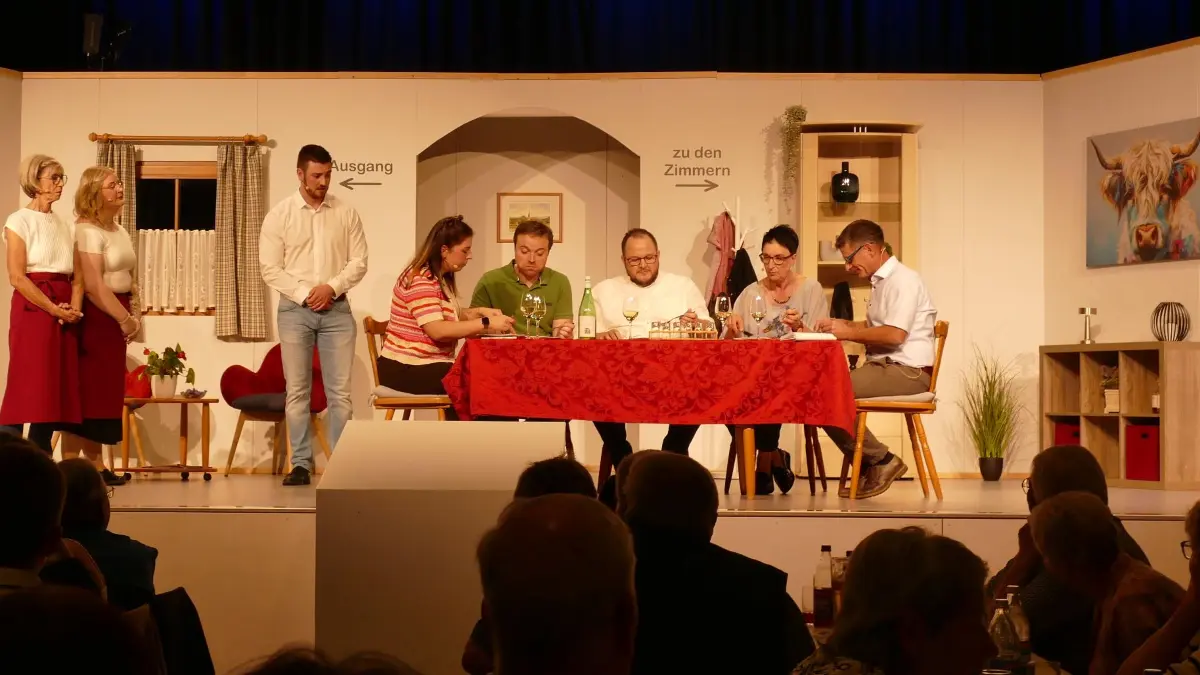 Angespannte Situation: Beim Besuch des Restauranttesters stehen die Angestellten des Ferienhofs unter Hochspannung.