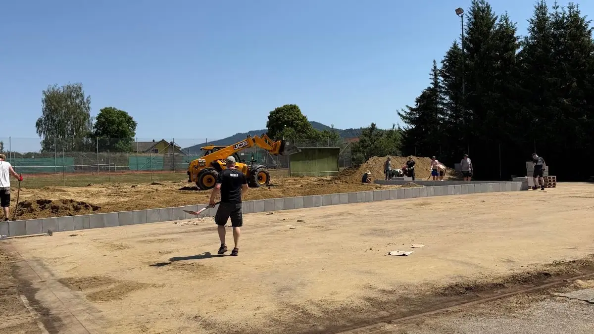 Neue Padel-Courts beim TC Frittlingen erfolgreich eröffnet.