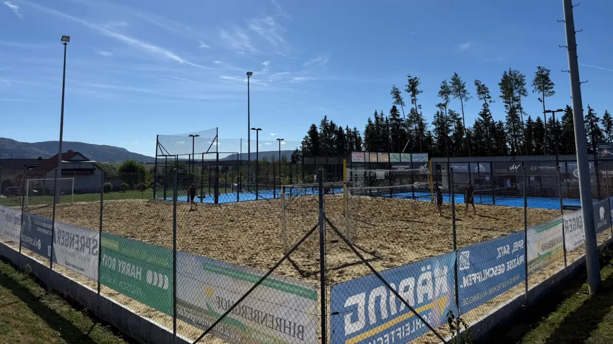 Neue Padel-Courts beim TC Frittlingen erfolgreich eröffnet.