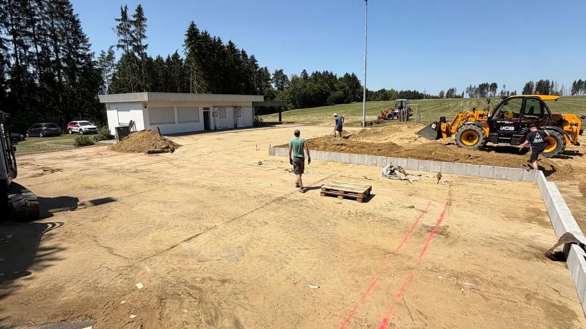 Neue Padel-Courts beim TC Frittlingen erfolgreich eröffnet.