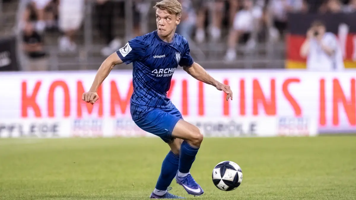 Tino Bradara mit dem SGV Heilbronn/Freiberg beim Auswärtsspiel im Ulmer Donaustadion, das 4:4 endete