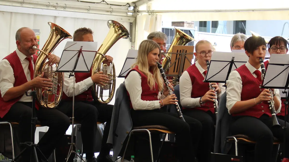 Beim Backhausfest in Wittershausen beweist sich der Musikverein Lyra einmal mehr als guter Gastgeber.
