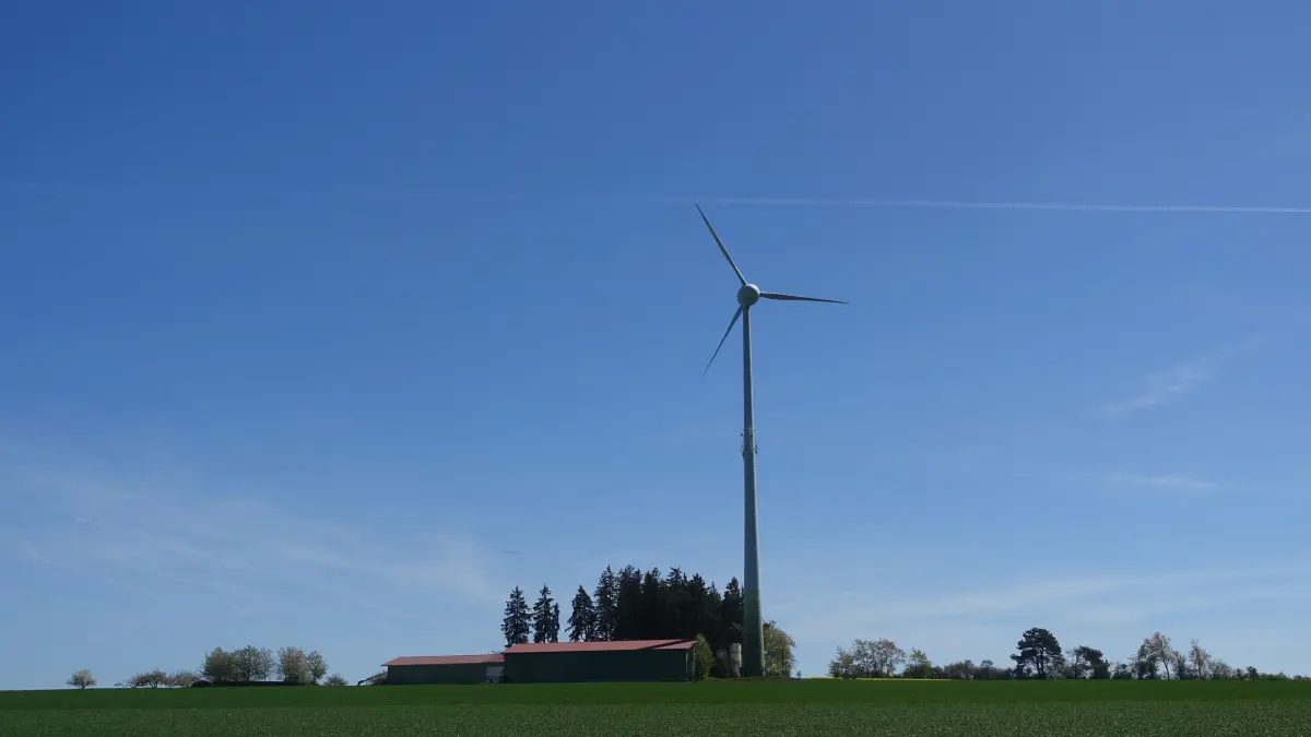 Im Sulzer Stadtteil Dürrenmettstetten steht ein Windrad. Die Initiative „NaturAktiv“ aus Sigmarswangen arbeitet nun gesamtstädtisch und nennt sich deshalb nun „NaturAktiv Sulz“.