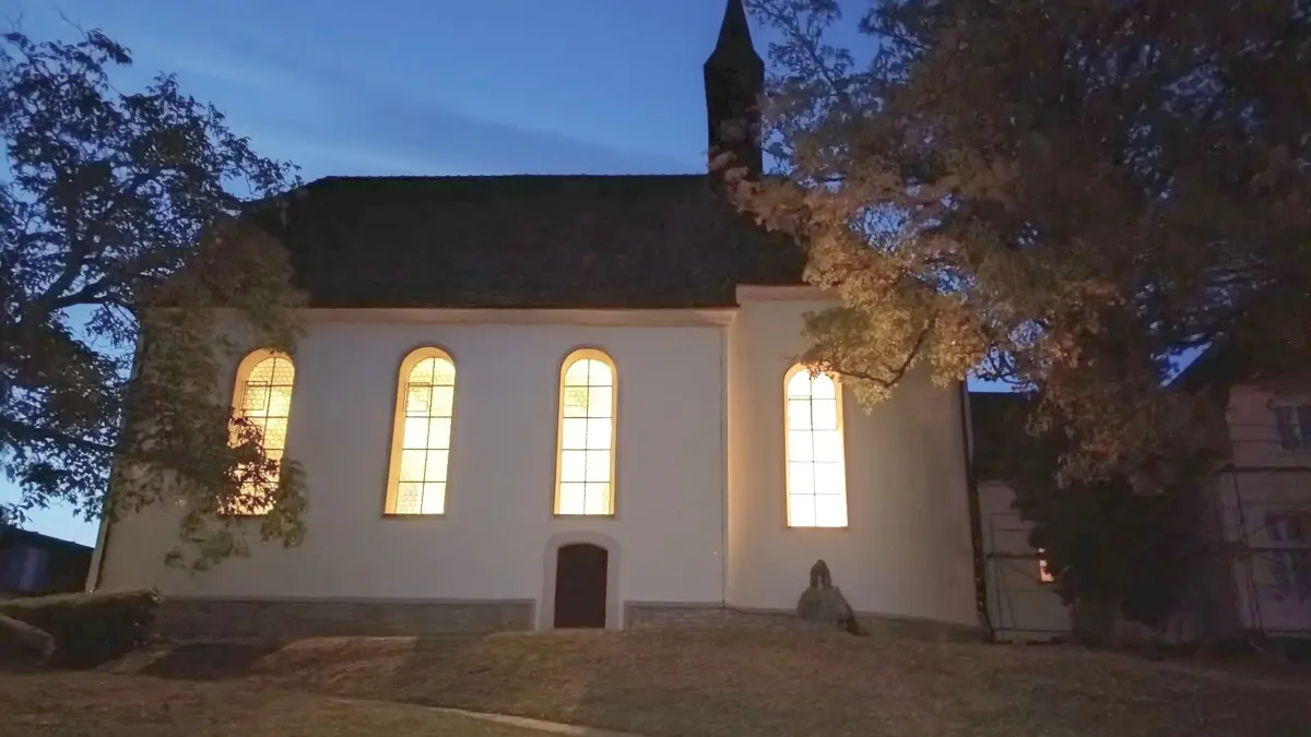 Das war's vom Fest. Es war schön und alle hoffen, dass in Zukunft die Lichter in der Wendelinskapelle nicht mehr so schnell ausgehen werden.
