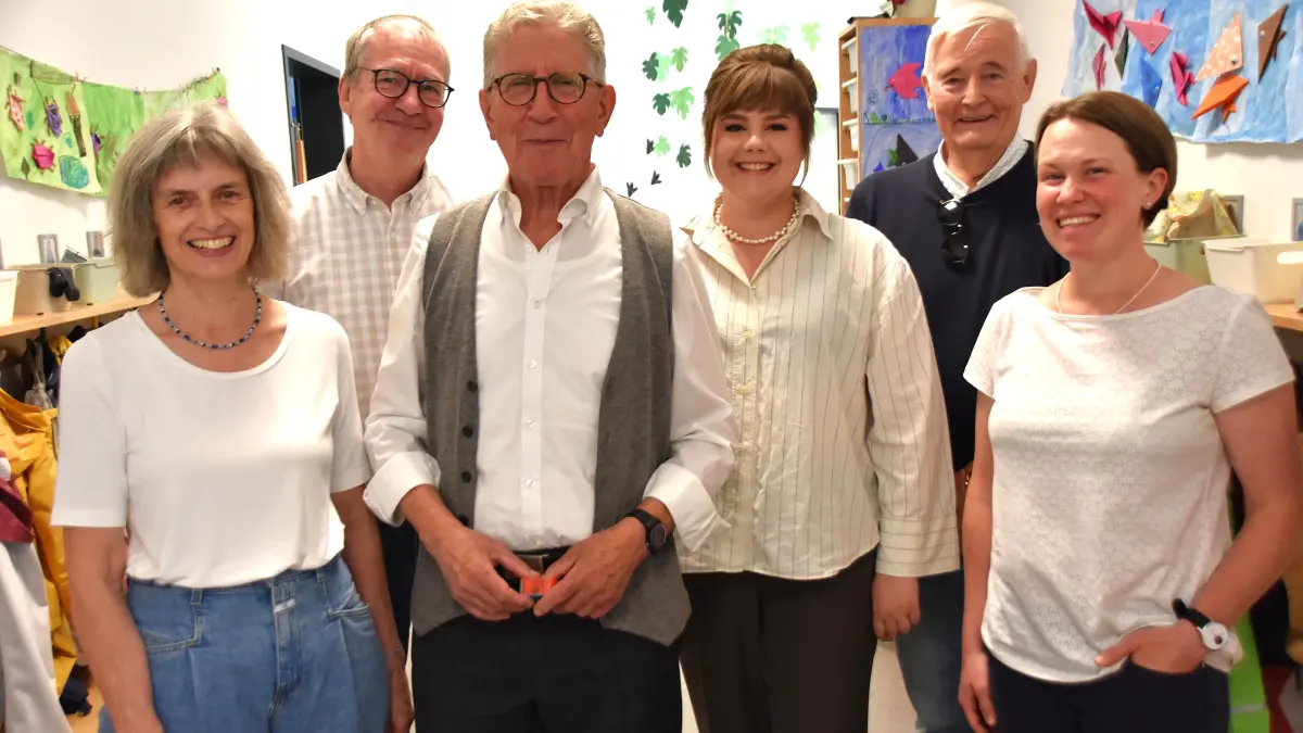 Sie stellten die Arbeit der Stiftung vor (von links): Sabine Fink, Thorsten Mietzner, Wolfgang G. Müller, Josie Giedemann, Jörg Uffelmann und Lea Treick, Vorsitzende des Trägervereins „Kleine Strolche“. Auf dem Foto fehlt Martin Wichmann aus dem Stiftungsvorstand.