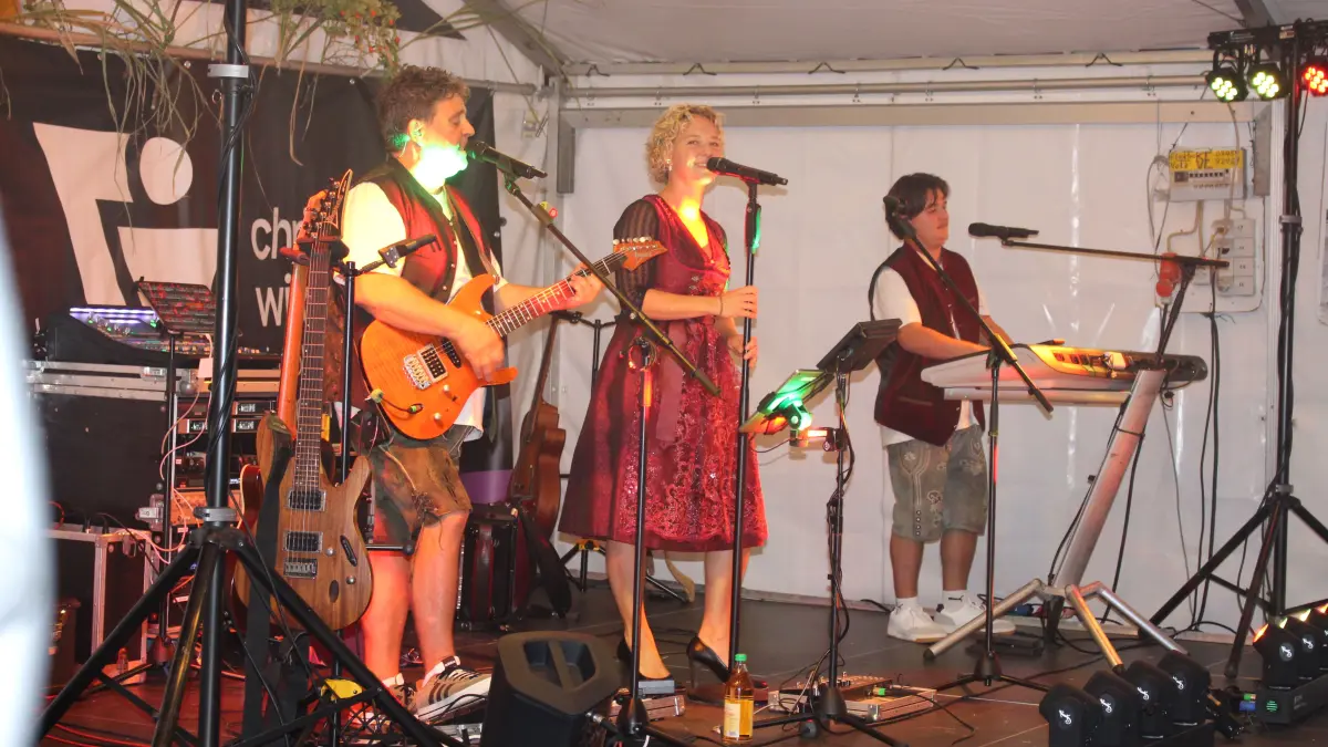 Beim Backhausfest in Wittershausen beweist sich der Musikverein Lyra einmal mehr als guter Gastgeber.