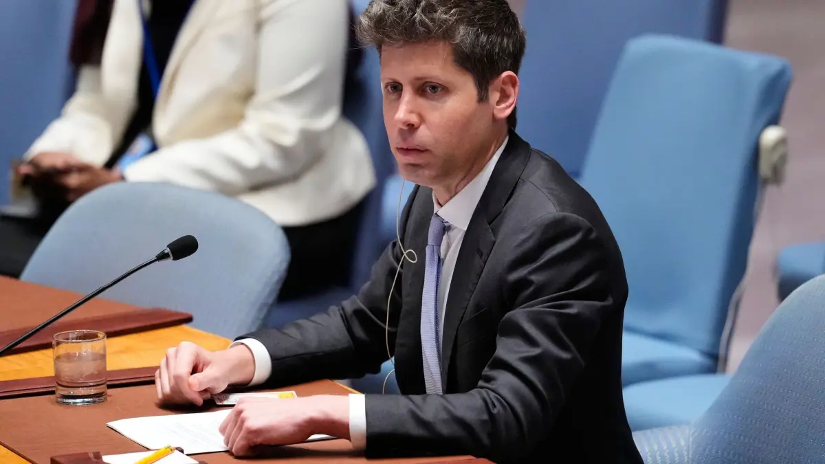 UN-Generalversammlung: Sam Altman, CEO von OpenAI, nimmt im Hauptquartier der Vereinten Nationen zur 81. Sitzung der Generalversammlung der Vereinten Nationen an einer Sitzung des Sicherheitsrats zum Thema künstliche Intelligenz teil. (zu dpa: «Firmenchefs warnen erstmals bei UN-Sicherheitsrat vor Risiken von KI»)