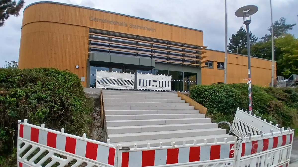 Noch sieht es ein wenig nach Baustelle aus – aber die Gemeindehalle Stammheim kann bereits wieder genutzt werden.