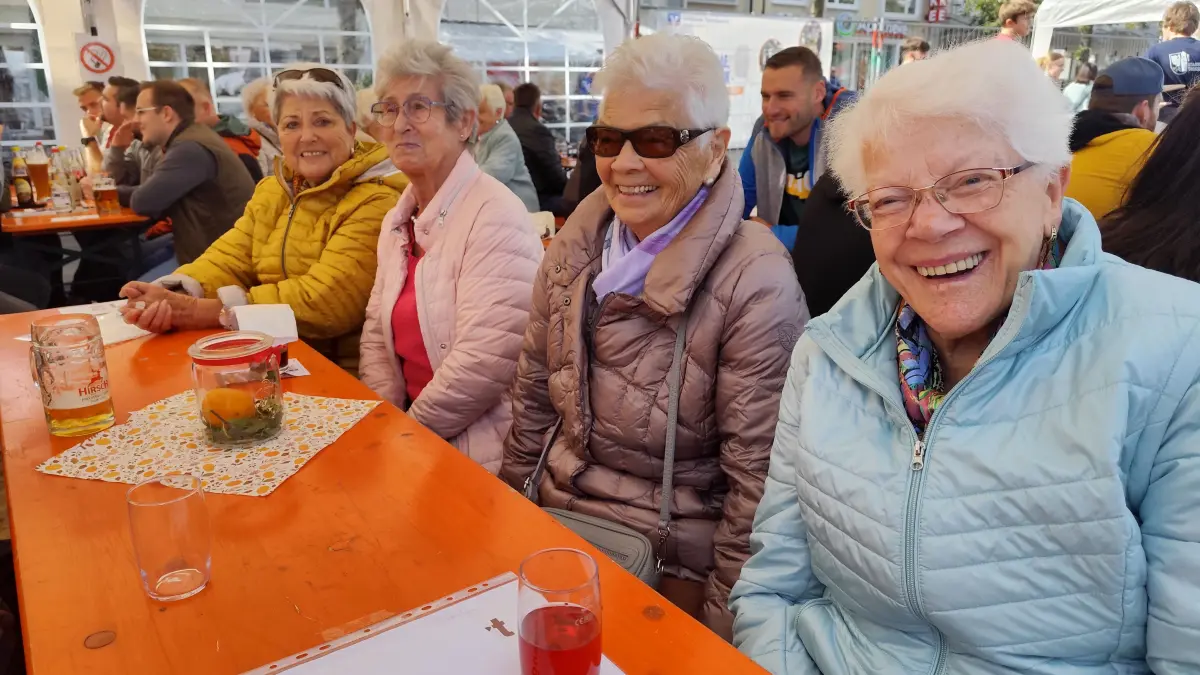 Gute Stimmung ist auf dem Kilbemarkt garantiert – nicht nur aufgrund der viele Möglichkeiten, sich passend zu verpflegen.