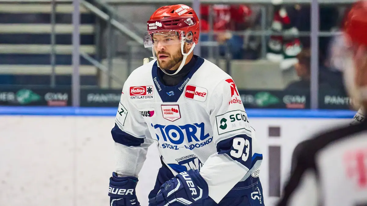 Portrait, Portraet, Freisteller Sebastian Uvira Schwenninger Wild Wings, 93 GER, Augsburger Panther vs. Schwenninger Wild Wings, Eishockey, PENNY DEL, 2. Spieltag, Spielzeit 2026/2027, 20.09.2026 GER, Augsburger Panther vs. Schwenninger Wild Wings, Eishockey, PENNY DEL, 2. Spieltag, Spielzeit 2026/2027, 20.09.2026 Deutschland *** Portrait, Cutout: Sebastian Uvira, Schwenninger Wild Wings, 93 GER, Augsburger Panther vs. Schwenninger Wild Wings, Ice Hockey, PENNY DEL, Matchday 2, 20262027 Season, September 20, 2026 GER, Augsburger Panther vs. Schwenninger Wild Wings, Ice Hockey, PENNY DEL, Matchday 2, 20262027 Season, September 20, 2026 Germany Copyright: xEibner-Pressefoto/GeraldxOelze-dexStoppanyx EP_ODS