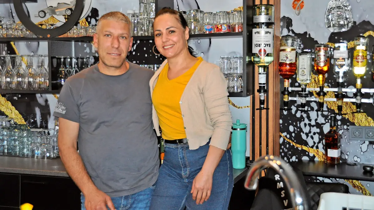 Shirin‘s Pilsbar von Levent und Shirin Taze ist nach halbjähriger Renovierung mit vollkommen neuem Ambiente wieder geöffnet.