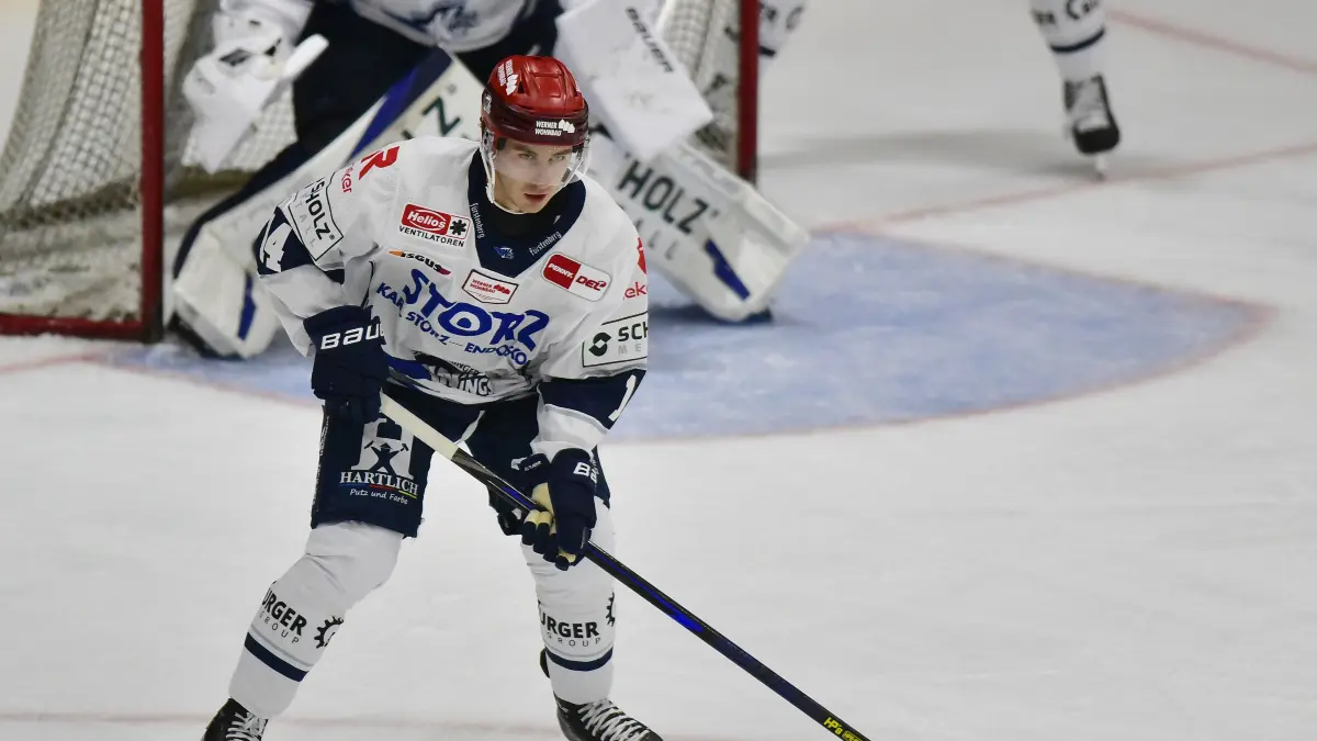 Schwenninger Wild Wings (weiss) - TPS Turku (schwarz), Curtis Valk (14) Sturm SERC Wild Wings