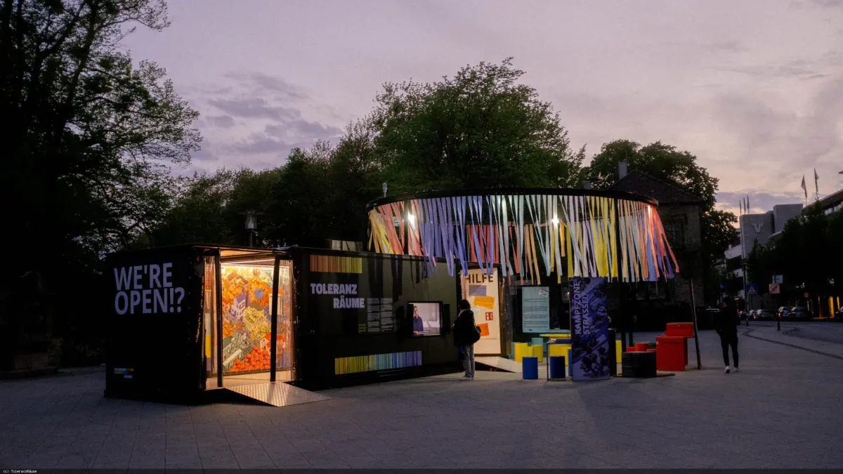 Der Ausstellungscontainer der „ToleranzRäume“-Ausstellung steht derzeit auf dem Alten Marktplatz in Lörrach und hat bis zum 5. Oktober geöffnet.