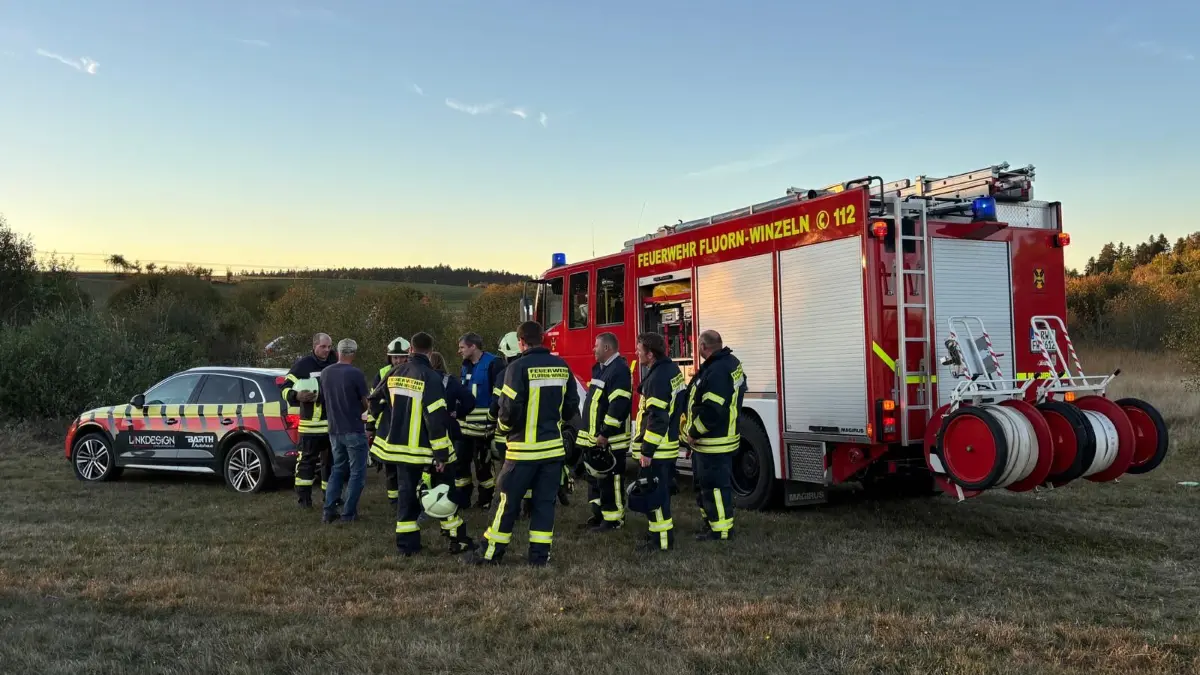 Am Flugplatz Winzeln ist am frühen Freitagabend ein Kleinflugzeug abgestürzt.