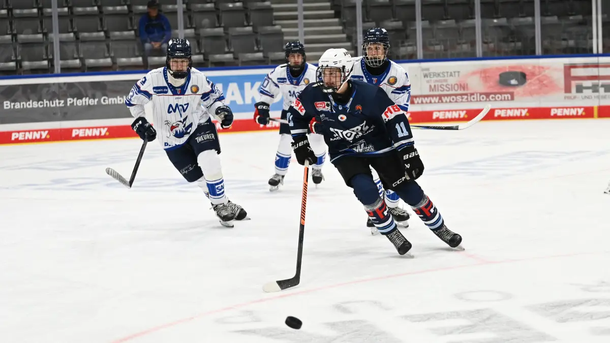 Alexandr Malini (U17 Wild Wings Future #11)
beim Spiel U17 Wild Wings Future vs Jungadler Mannheim am 26.09.2026 in Schwenningen