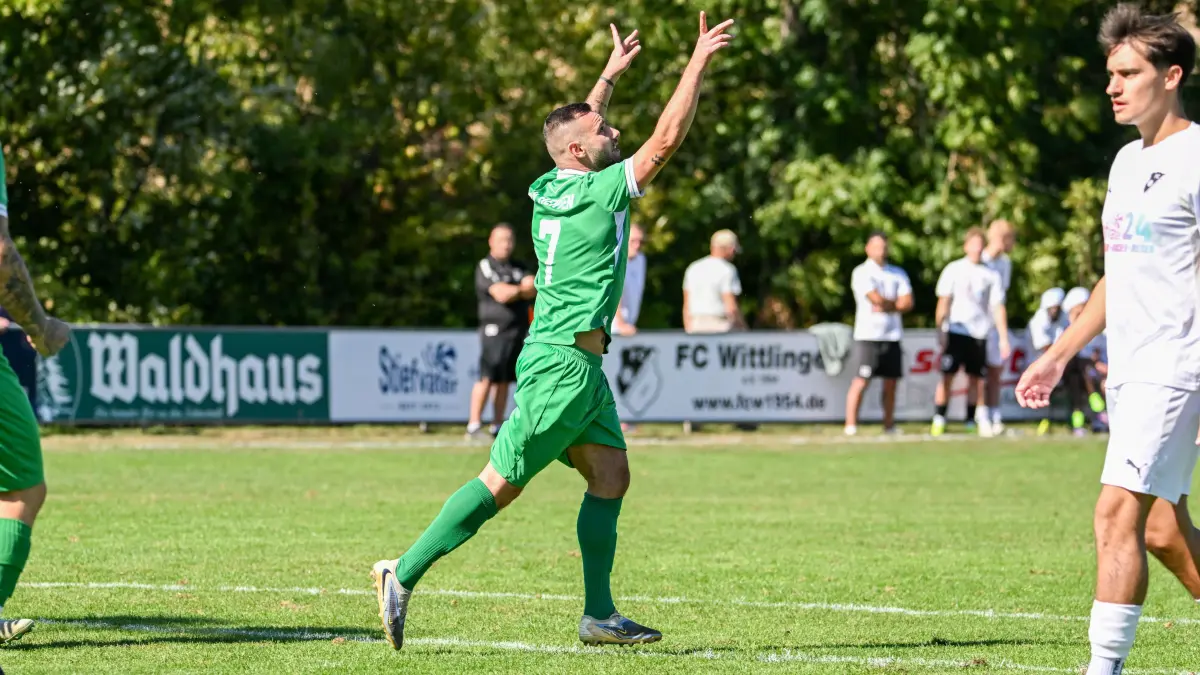 Jubel im Kandertal: Sascha Strazzeri traf gegen seinen Ex-Verein gleich doppelt.