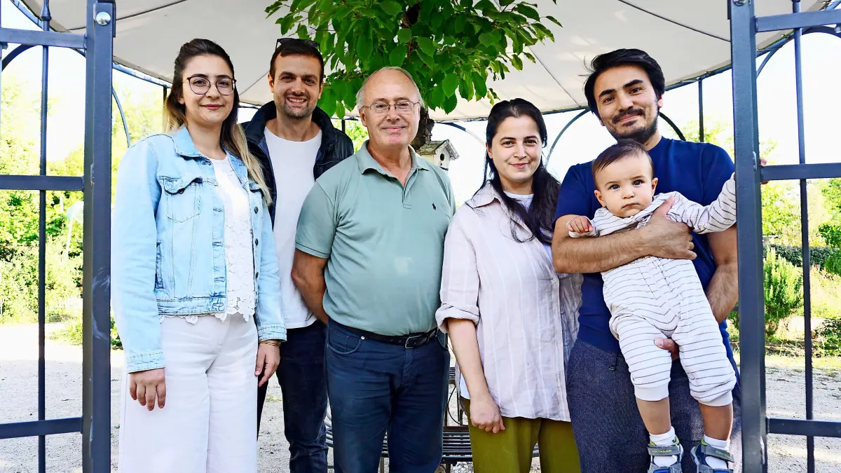 Stehen unter anderem als Sprachpartner zur Verfügung (von links): Pinar und Muhammet Ertekin, Kadir Genis, Hatice und Yunus Elmas mit Sohn Jonas.