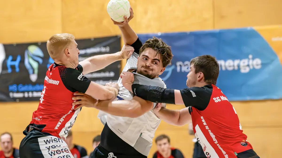 Jannick Eichin (#04), Cilrim Maraj (HSG Dreiland, #13), Nico Knoblich (#02)