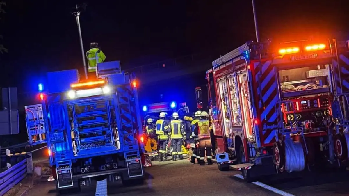 Die Feuerwehr musste nachts ausrücken.