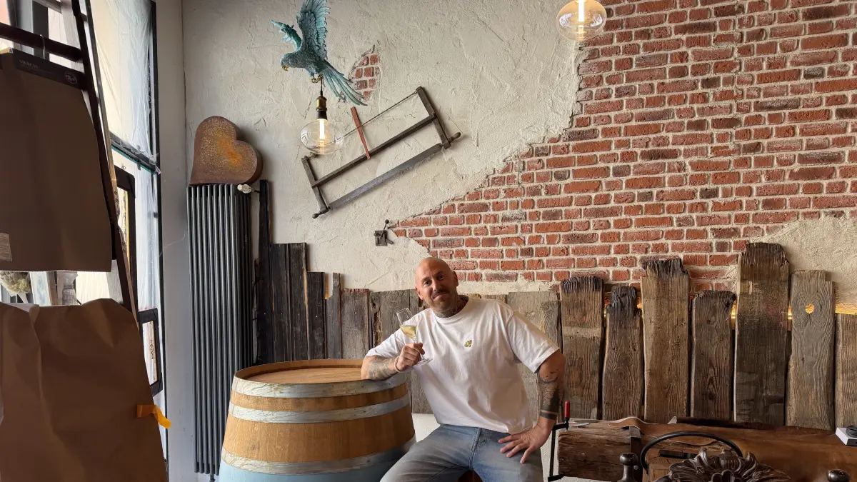 Inhaber Florian Steinhardt hat viel Zeit, Mühe und vor allem Liebe in sein neues Café-Bistro "Liebelei" in Albstadt-Ebingen gesteckt.