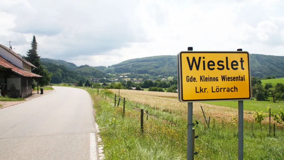 In den Weilern Henschenberg und Eichholz in Wieslet kann man sich über eine Förderung in Höhe von rund 60.000 Euro vom Land freuen.