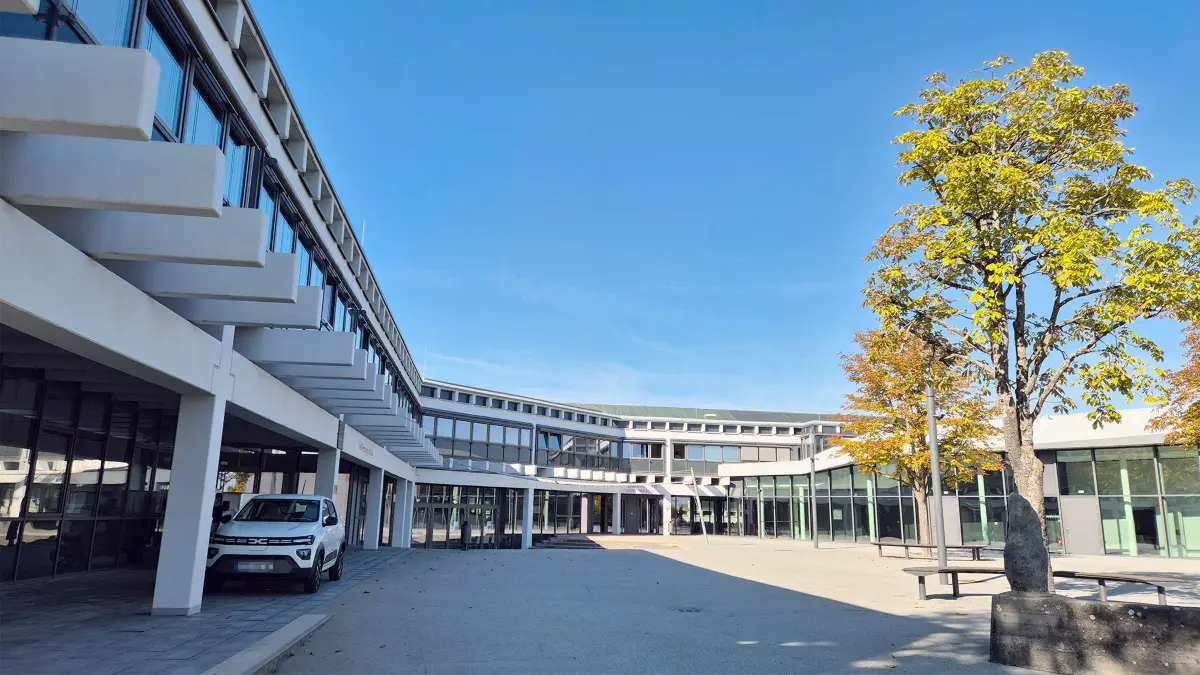 Asbest Alarm im Rottweiler Berufsschulzentrum