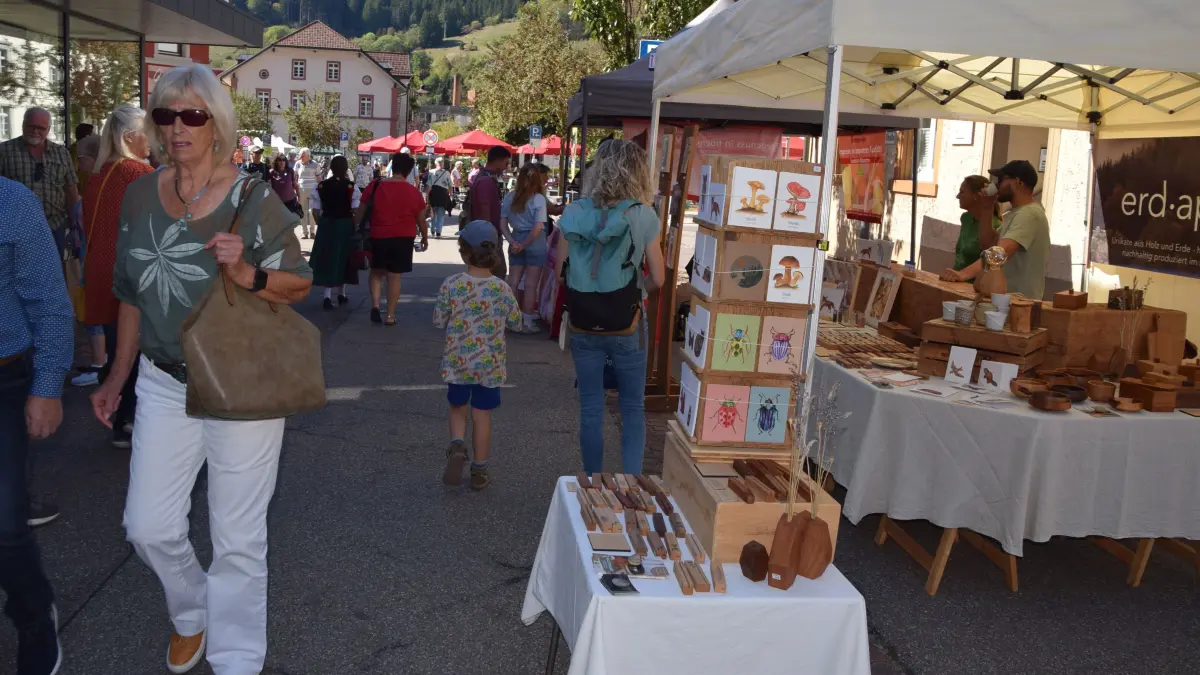 Neben regionalen Spezialitäten lockte auch Kunsthandwerk die Besucher zum Naturpark-Markt in Todtnau