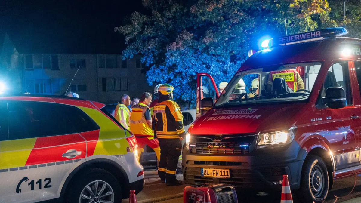 Die Feuerwehr war wegen eines Balkonbrandes in Meßstetten im Großeinsatz.