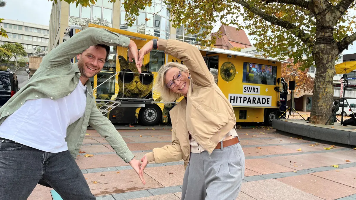Corvin Tondera-Klein und Stefanie Anhalt bringen die SWR1-Hitparade nach Lörrach.