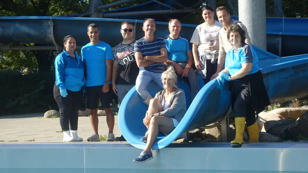 Ende September hat das Team des Badeparks das Freibad für den Winter vorbereitet.