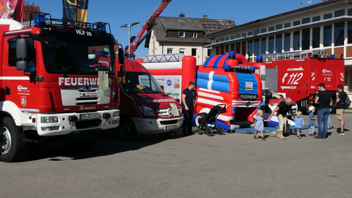 Hüpfburgen war für kleine Besucher ein Anziehungspunkt.