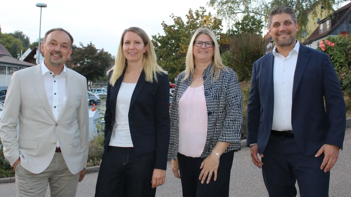Sie wollen Bürgermeister in Gechingen werden (von links): Miguel Pires Marques, Madeleine Seydt, Barbara Smith und Alexander Korherr.