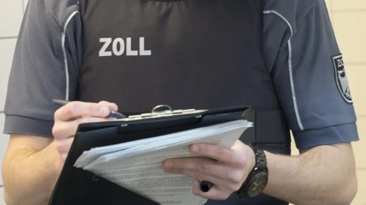 Der Zoll hat Friseur- und Kosmetikbetriebe kontrolliert.