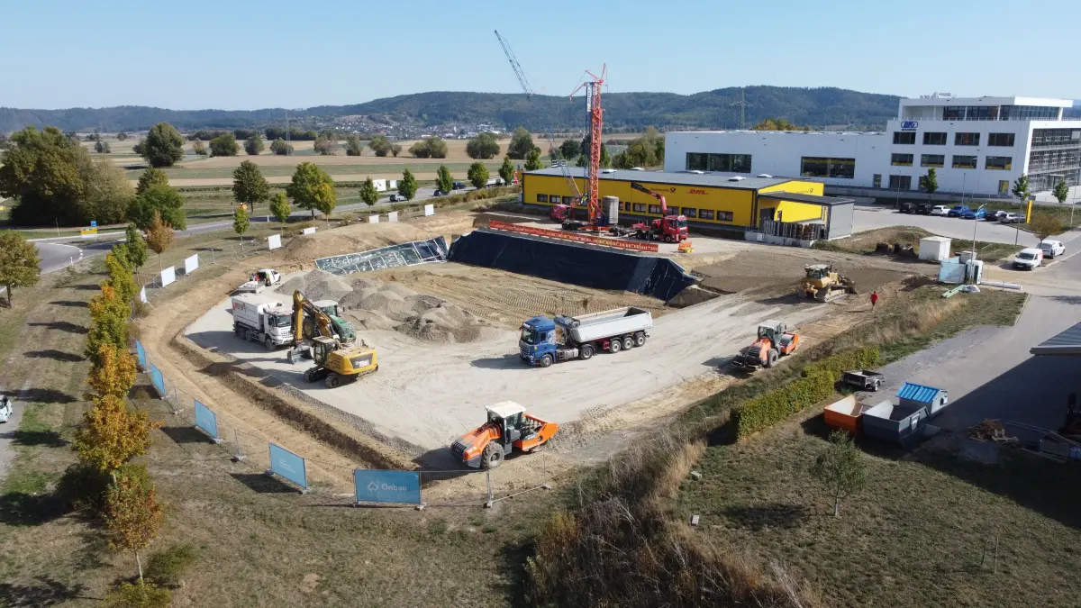 Es tut sich was im interkommunalen Gewerbegebiet Sulz/Vöhringen "InPark A81". Der Autohändler Boventa aus Rosenfeld baut hier – nahe der Autobahn – einen neuen Unternehmensstandort.