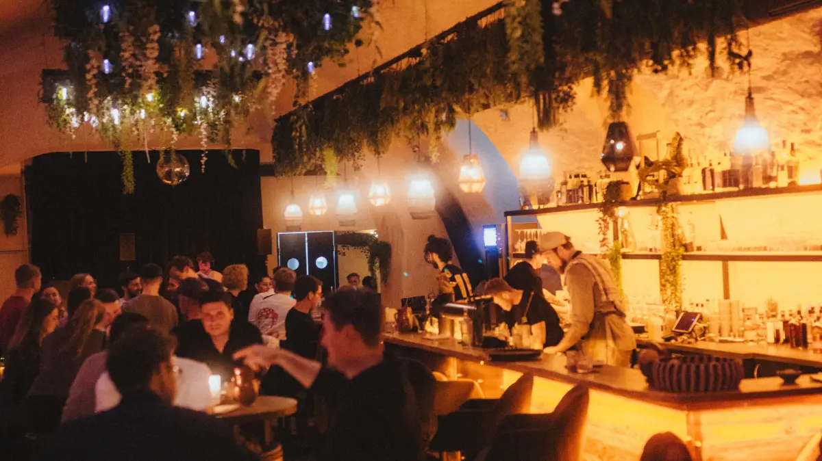 "Frederics Cocktail Club" in Freiburg wurde bei den "fizzz Awards" als Bar des Jahres 2026 ausgezeichnet.