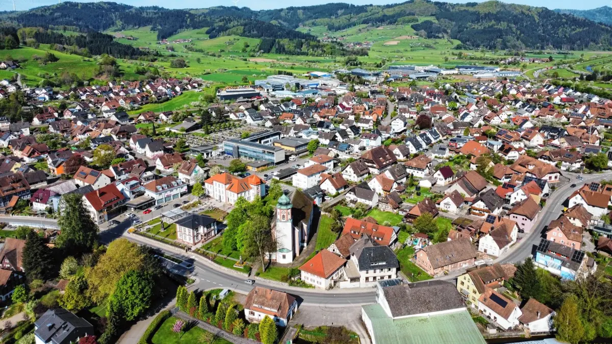 In Steinach werden 1264 Gebäude ans Glasfasernetz angeschlossen. Ende 2027 sollen die ersten Anschlüsse nutzbar sein.