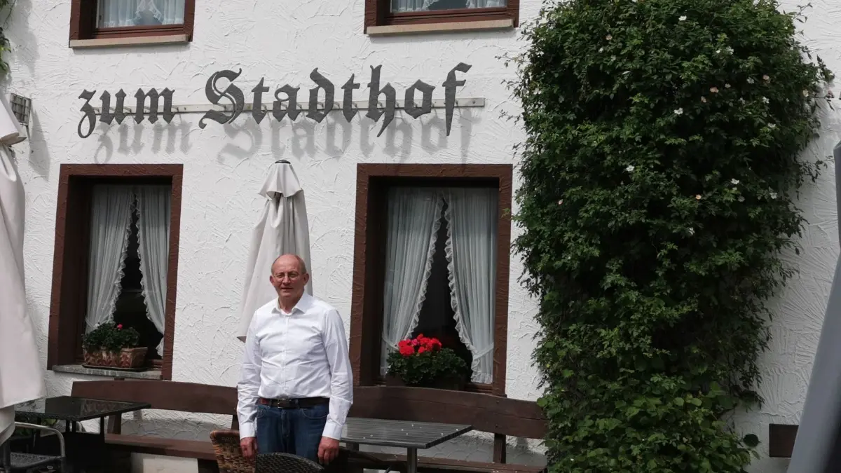 Stadthofwirt Josef Hug ist verstorben. Von 1924 bis 2021 prägte Familie Hug den Stadthof, Josef Hug führte ihn in dritter Generation.