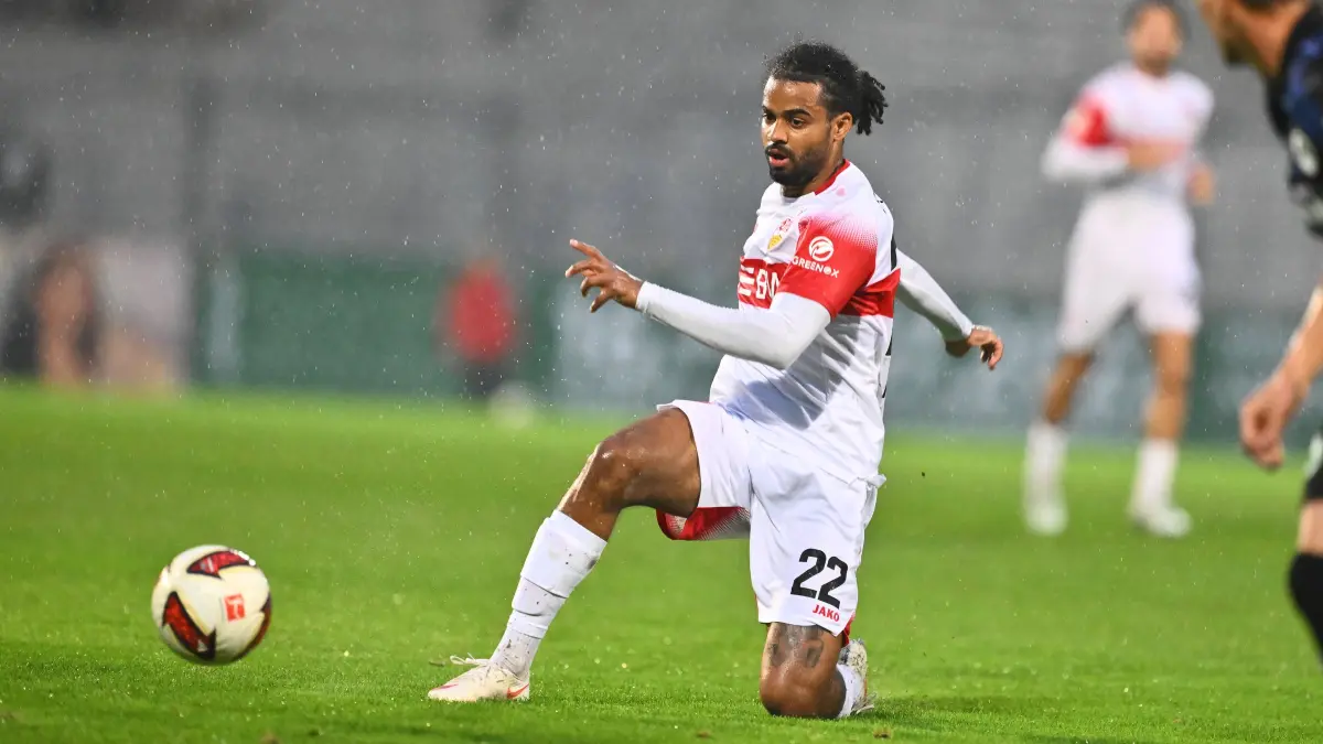 VfB Stuttgart - SpVgg Greuther Fürth: 01.10.2026 - Fussball - Saison 2026 2027 - Testspiel Freundschaftsspiel Vorbereitungsspiel - VfB Stuttgart - SpVgg Greuther Fürth Kleeblatt - - Sportfoto Zink/ - xwoxzix - regulations prohibit any use of photographs as image sequences and/or quasi-video - only for editorial use - Lorenz Assignon 22, VfB Stuttgart *** October 1, 2026 Soccer Season 20262027 Exhibition Match Friendly Match Preseason Match VfB Stuttgart vs. SpVgg Greuther Fürth Kleeblatt Sports Photo by Zink xwoxzix regulations prohibit any use of photographs as image sequences and/or quasi-video for editorial use only. Lorenz Assignon 22, VfB Stuttgart