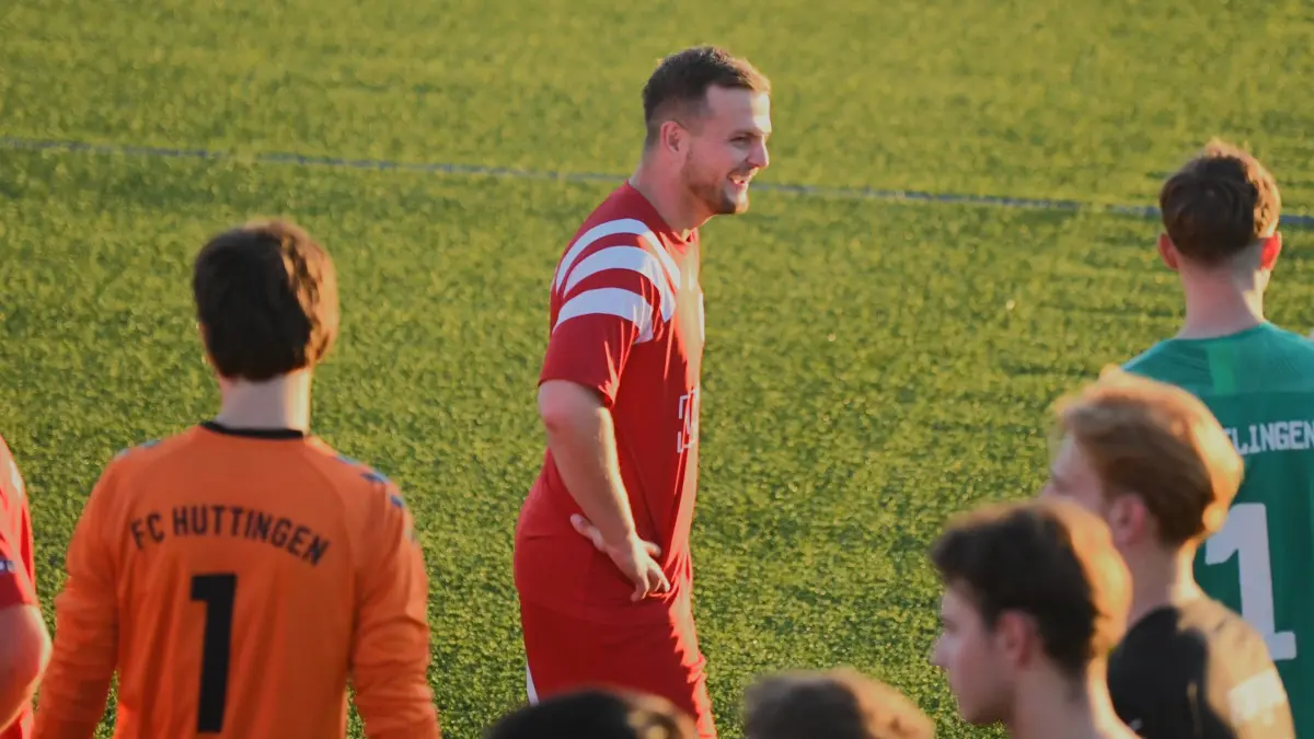 Leon Dickau und der FC Huttingen bleiben positiv gestimmt.