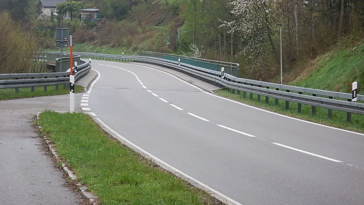 Der Fahrbahnübergang der Brücke an der L 126 in Todtnau muss erneuert werden.