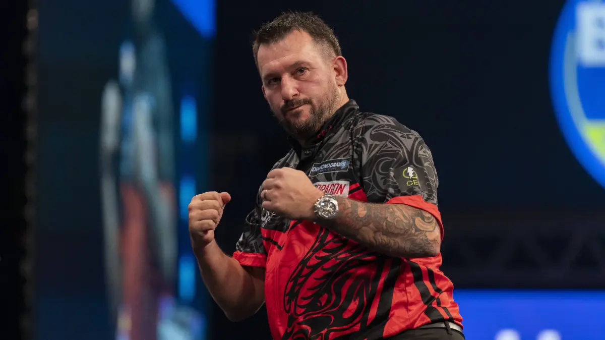 2026 BOYLE Sports World Grand Prix: 2026 BOYLE Sports World Grand Prix Jonny Clayton celebrates winning the first set against Gerwyn Price during the 2026 Boyle Sports World Grand Prix Quarter-Finals at Mattioli Arena, Leicester, United Kingdom on 2 October 2026 Credit: Alex Young/Every Second Media Editorial use only. All images are copyright Every Second Media Limited. No images may be reproduced without prior permission. Copyright: xIMAGO/EveryxSecondxMediax ESM-2197-0025 AlexxYoungx/xEveryxSecondxMediax