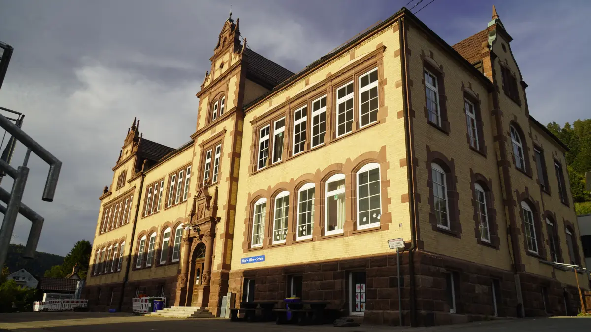 Bald stehen Arbeiten am Hauptgebäude der Fünf-Täler-Schule an.