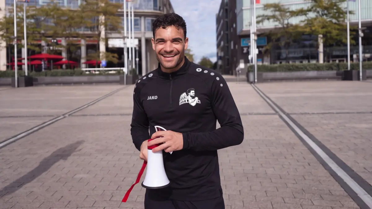 Stefano Zarrella startet den "Stefano Zarrella Social Run" im Hof der Burg Hohenzollern bei Hechingen.
