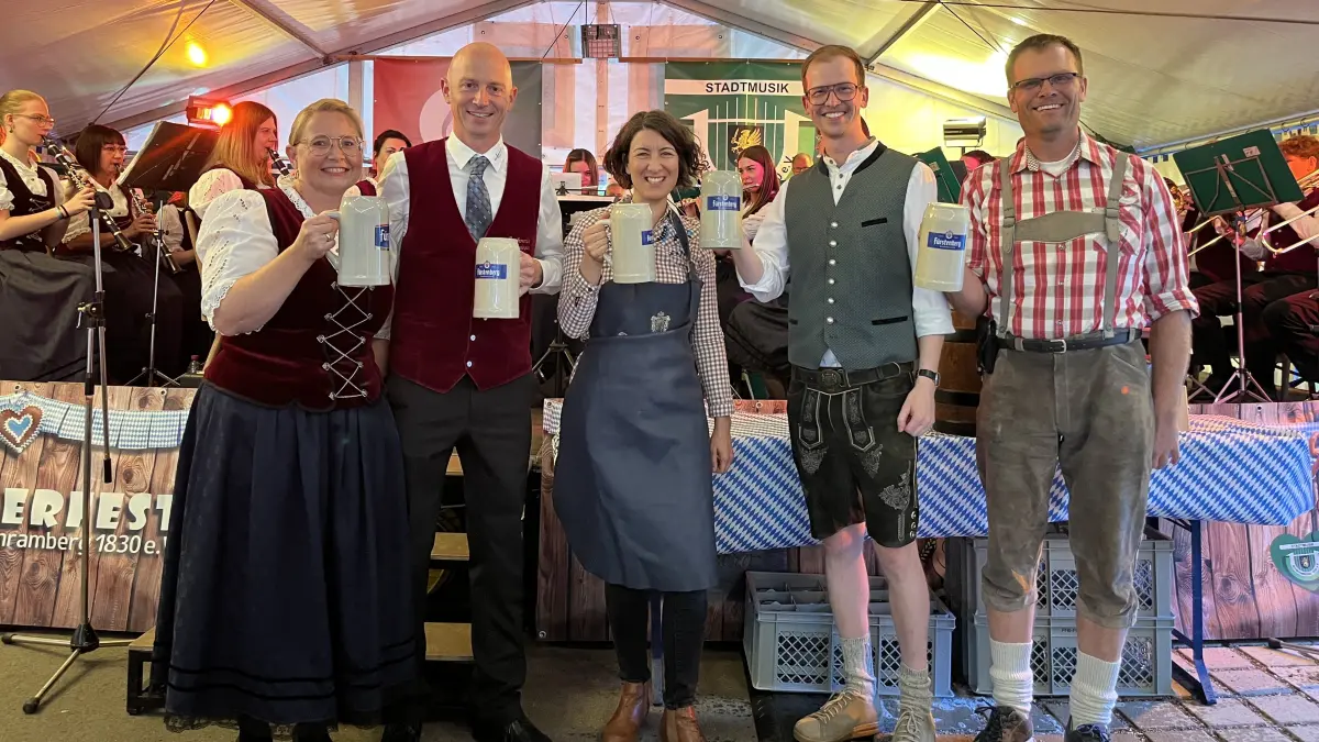 Fassanstich beim Oktoberfest der Stadtmusik