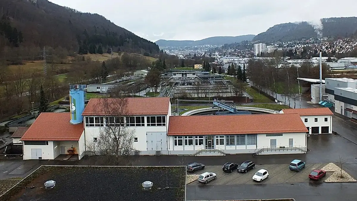 Die einzelnen Bestandteile der Ebinger Kläranlage werden seit dem Jahr 2014 saniert. Das wird in den kommenden Jahren, voraussichtlich gar Jahrzehnte, so weitergehen.
