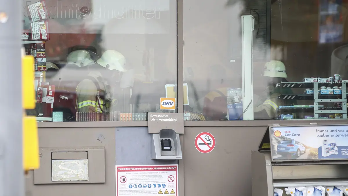Die Rettungskräfte eilten am Samstagmorgen zur Shell-Tankstelle in der Gerwigstraße in Villingen.
