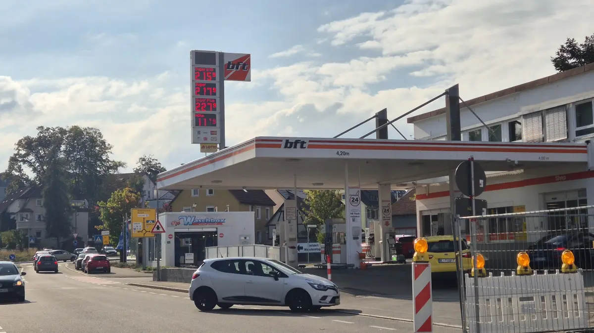 Die Preise unterscheiden sich in und um Rottweil um vier bis fünf Cent - Ausreißer sind allerdings wie immer die Autobahn-Tankstellen.