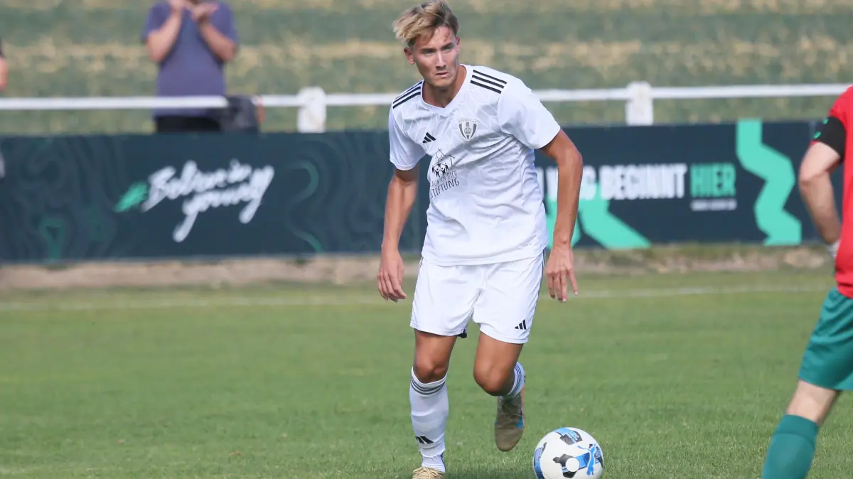Samuel Schwämmle glänzte als Doppeltorschütze beim 3:2-Erfolg des VfB Bösingen beim VfL Mühlheim.