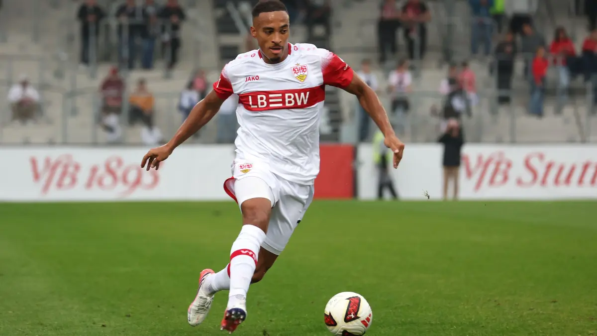 Fußball VfB Stuttgart vs. SpVgg Greuther Fürth: BAU // 2026.10.01, Deutschland, Aspach Fußball VfB Stuttgart vs. SpVgg Greuther Fürth, Jamie Leweling (VfB)