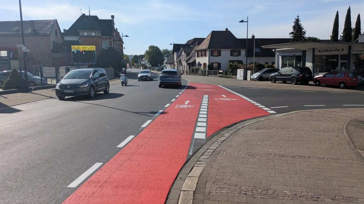 Die Situation an der Freiburger Straße/Eisenbahnstraße hat sich verbessert.